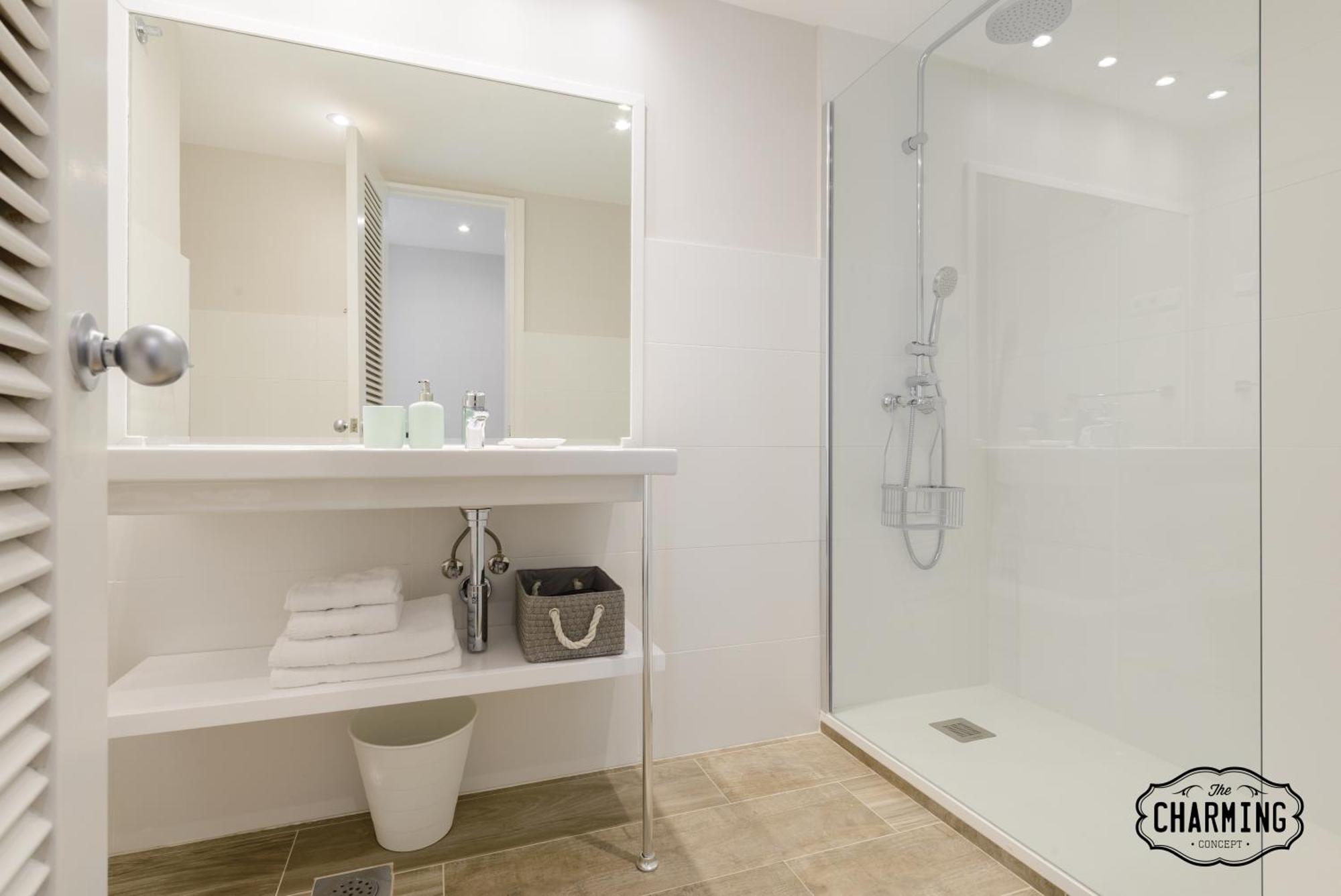 דירות מדריד Charming Eurobuilding 2 Terrace Exclusive - Plaza De Parking מראה חיצוני תמונה